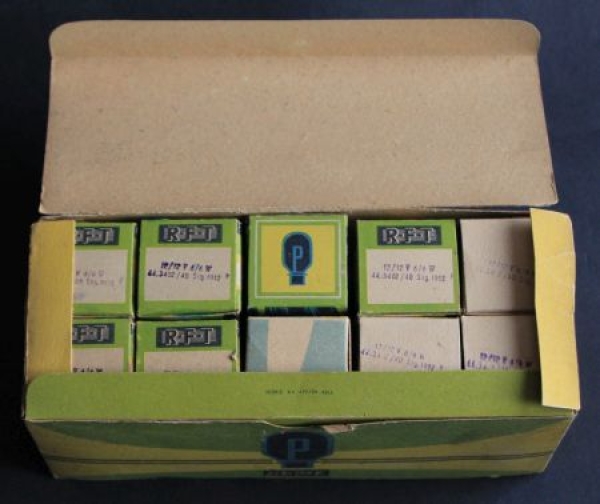 R.F.T. Car-Lightbulbs 6 W ten bulbs in original box (2620)